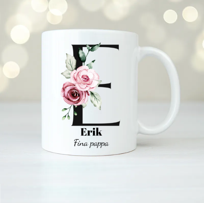 Blommig bokstav | Rosa | Personlig mugg